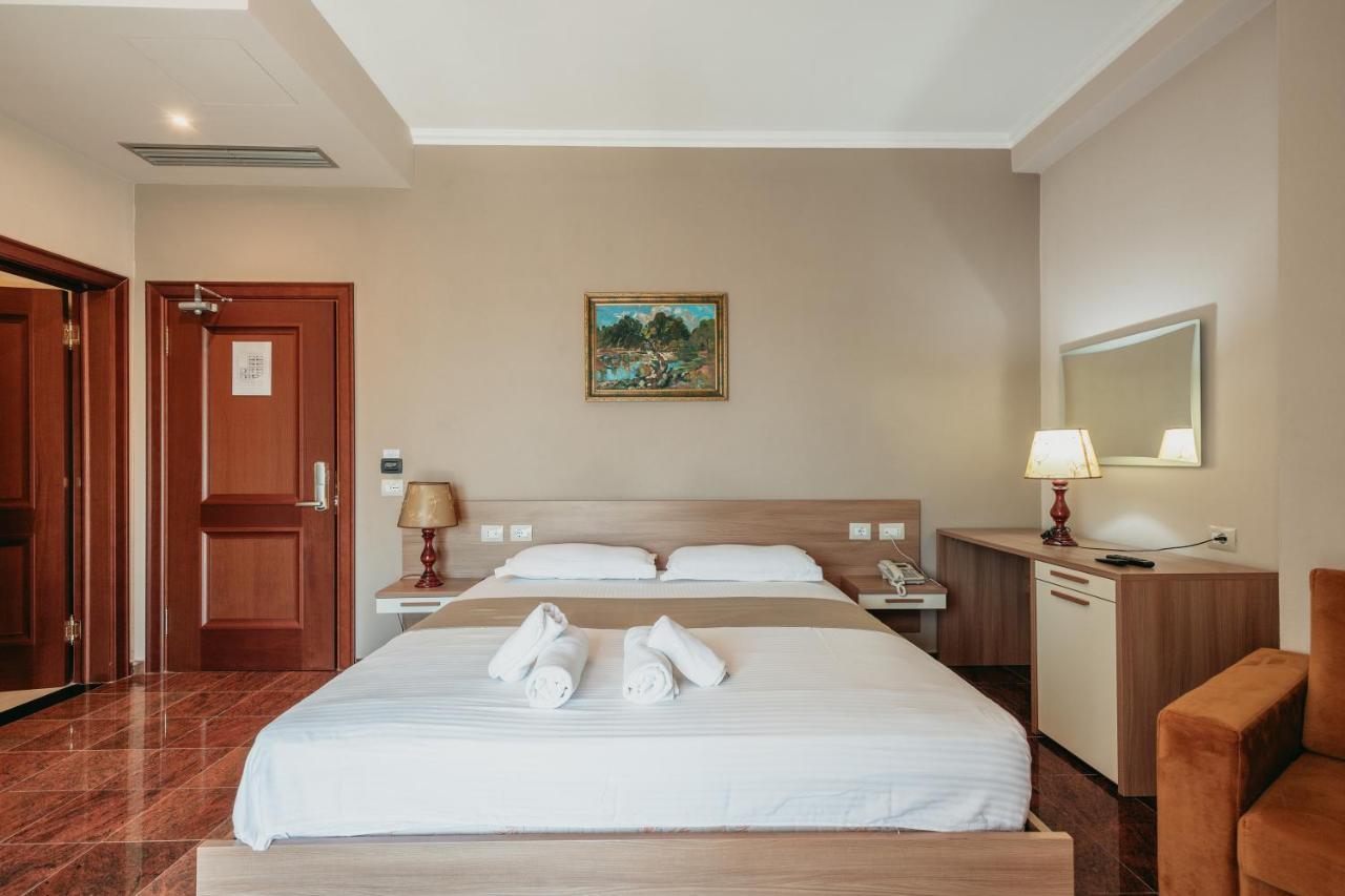 Fishta Hotel & Apartments Velipojë 外观 照片