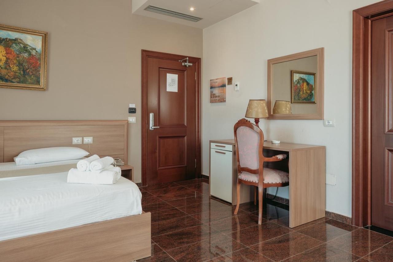Fishta Hotel & Apartments Velipojë 外观 照片