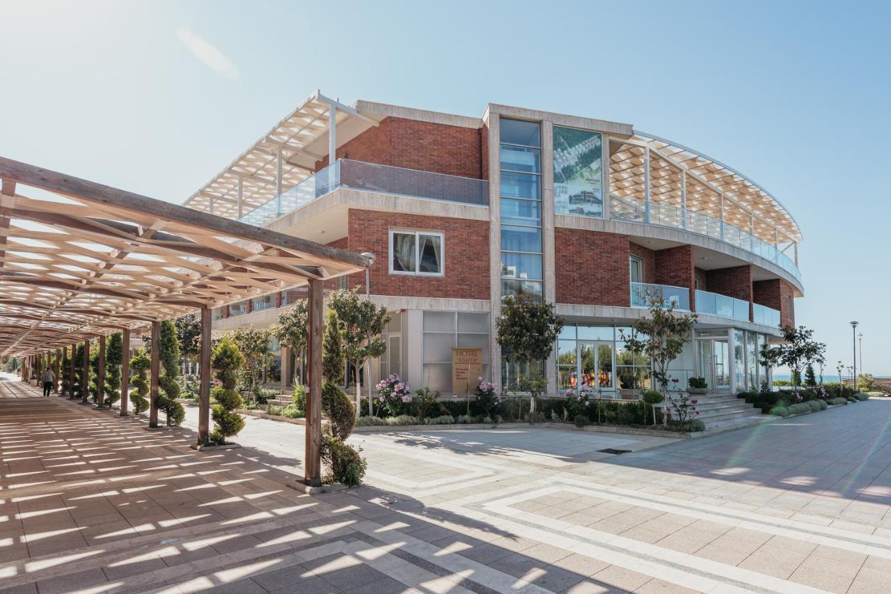 Fishta Hotel & Apartments Velipojë 外观 照片